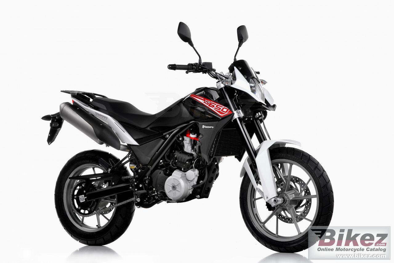 Big Husqvarna tr650 strada picture and wallpaper from Bikez.com
